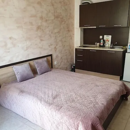 Apartment Cozy By Julie