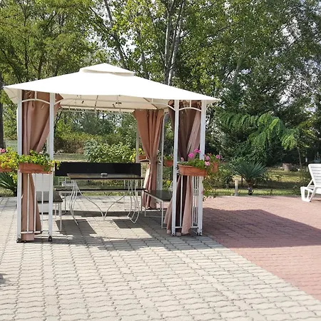 Cozy By Julie Apartment Slantschew brjag