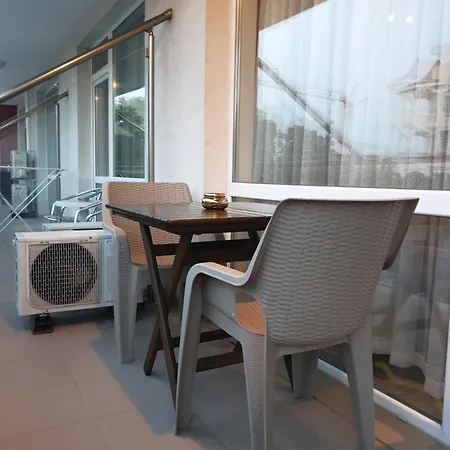 Cozy By Julie Apartmán